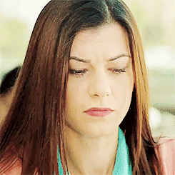 Та стала лихорадочно нажимать на кнопку возвращение домой, но ничего не происходило. 