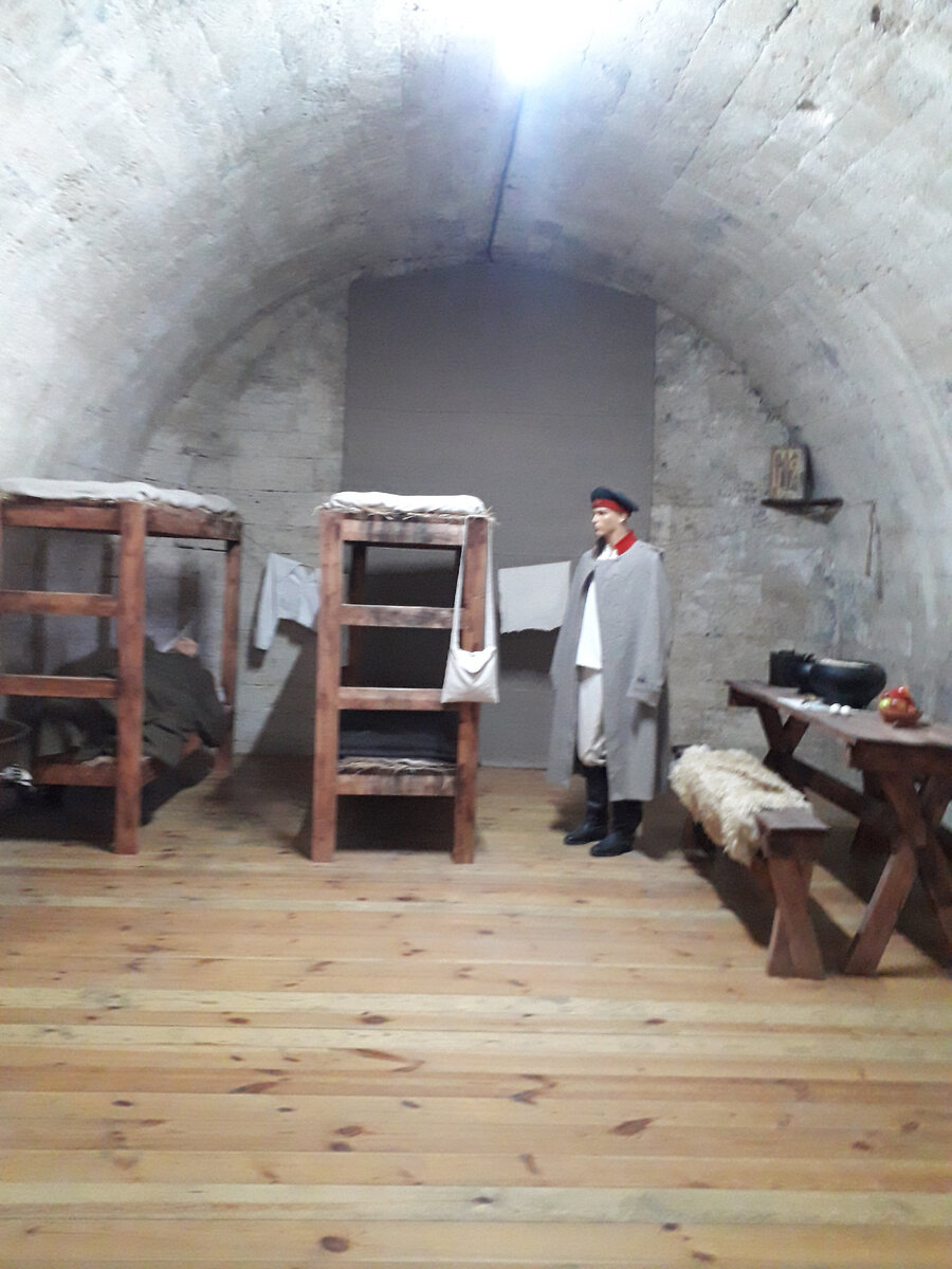 Инсталляция «Быт артиллеристов в Михайловской батарее»