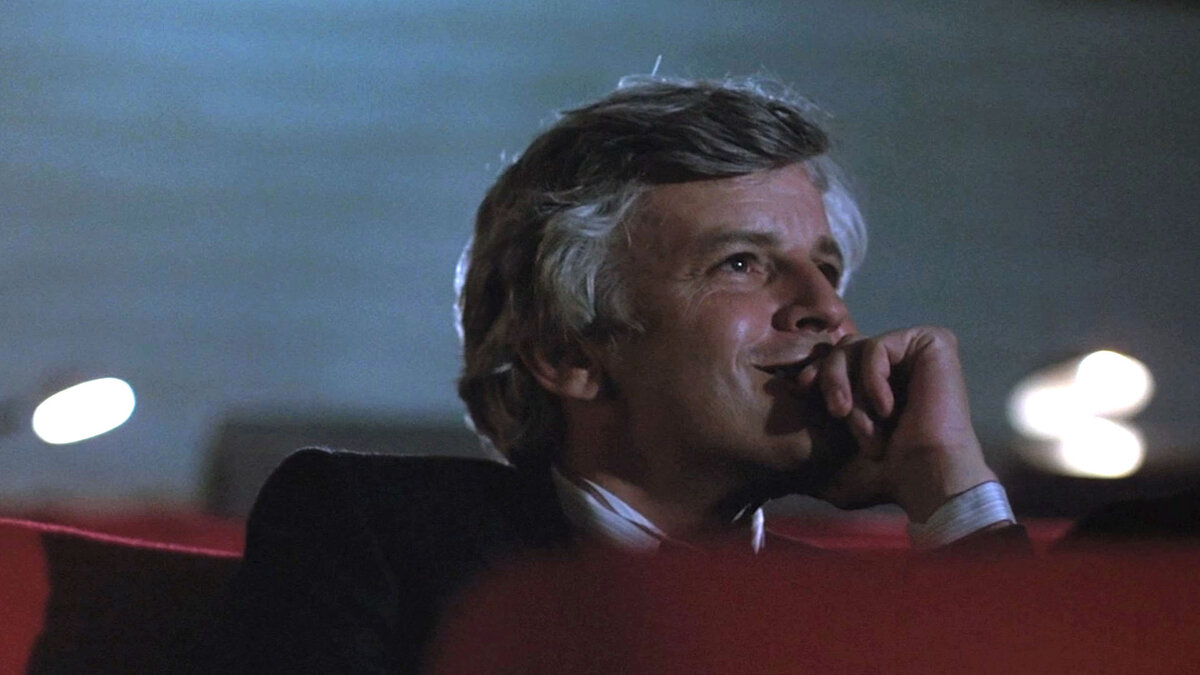 Жак Перрен в фильме «Новый кинотеатр ‘Парадизо’» 1988 г.