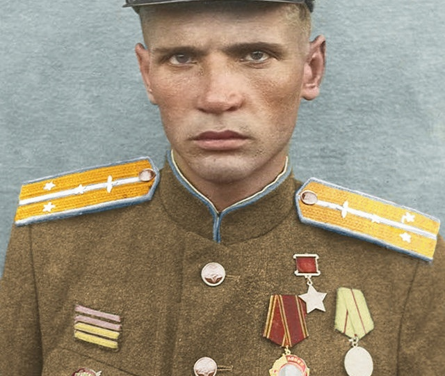 Уничтожил офицеров немецкого штаба в рукопашной схватке! 19-летний Герой Советского Союза Сергей Приходько