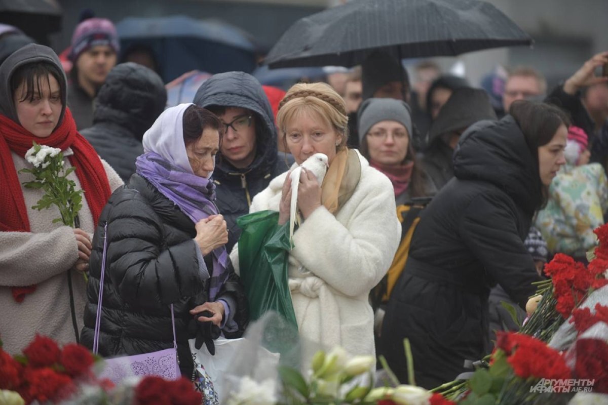    Стали известны подробности гибели семьи из Кирова в «Крокусе»