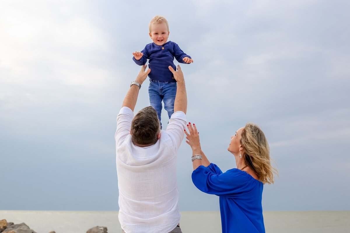 счастливая возможность. счастливая женщина. бизнес возможности. смелость и упорство. свобода человека.