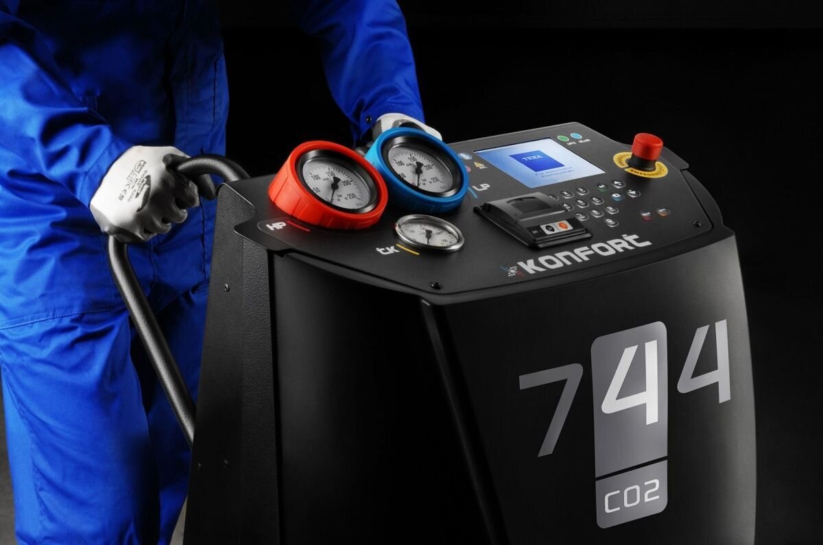 Установка для обслуживания систем кондиционирования TEXA KONFORT 744 для CO2 
