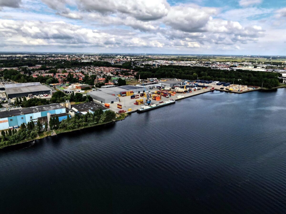 Нордзееканал (Noordzeekanal), листайте вправо, чтобы увидеть больше изображений