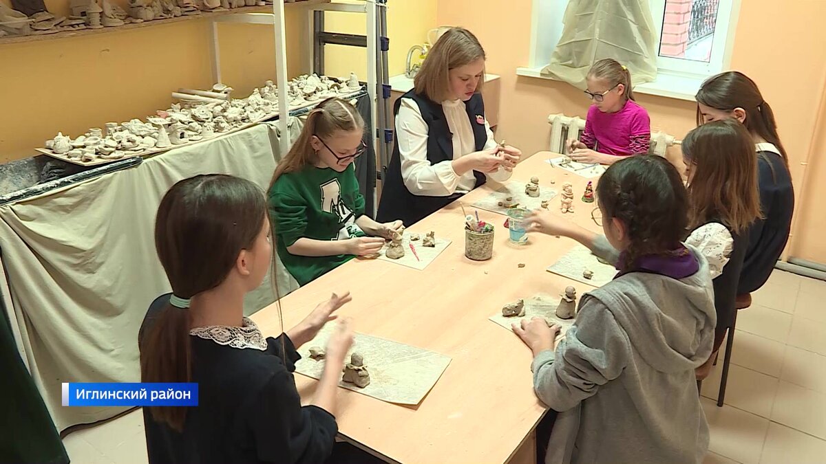    В программе "Земский работник культуры" в Башкирии приняли участие более 120 сотрудников, которые переехали в сельскую местность