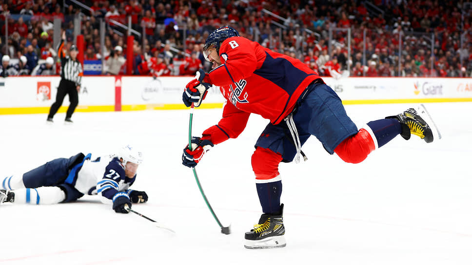 нхл турнирная таблица по дивизионам. небесная лига футбол. турнирная таблица нхл 2020. список команд кхл по городам. хк трактор 2021-2022.