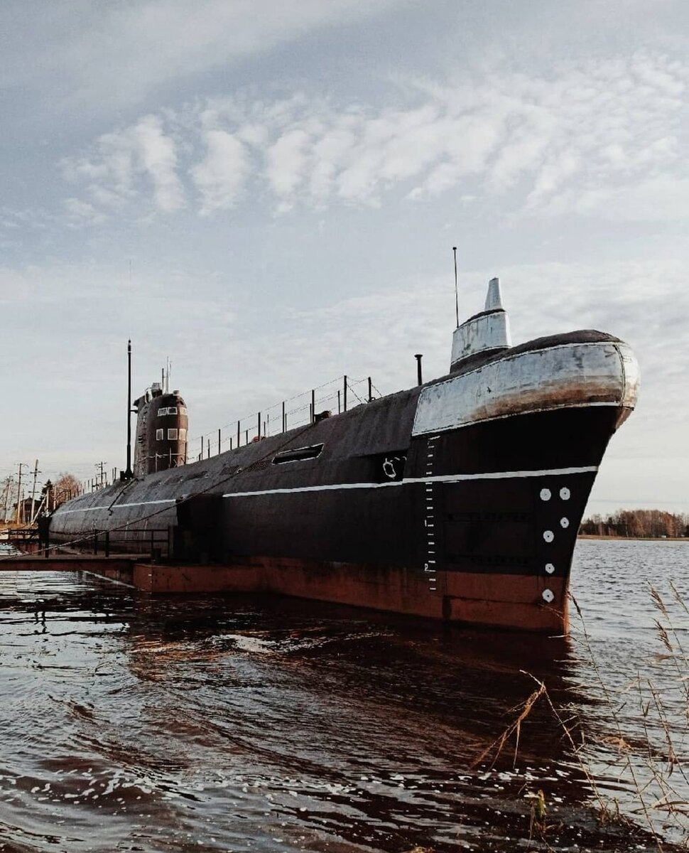 Подводная лодка Б-440 в Вытегре.