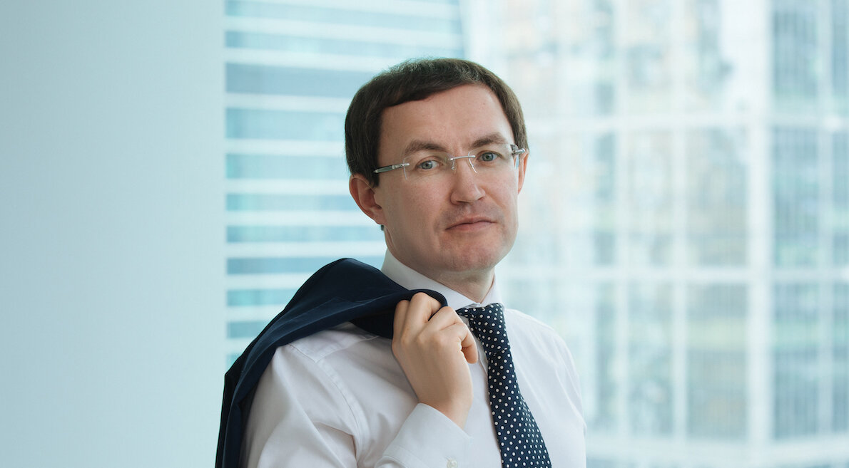 Аналитики ВТБ считают, что ипотечные продажи в 2024 году могут сократиться на 30-50%. Именно так заявил вице-президент банка Евгений Дячкин.