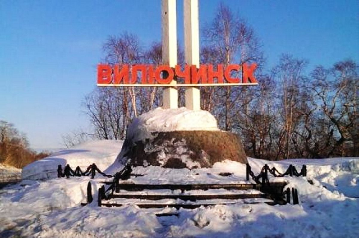    В Вилючинске жильцы в шоковом состоянии вывозили мусор из квартиры соседа