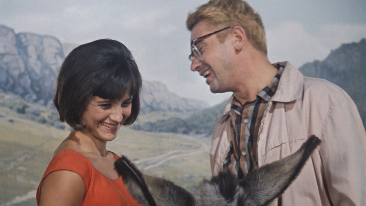 Кадр из фильма "Кавказская пленница, или Новые приключения Шурика" (1966)