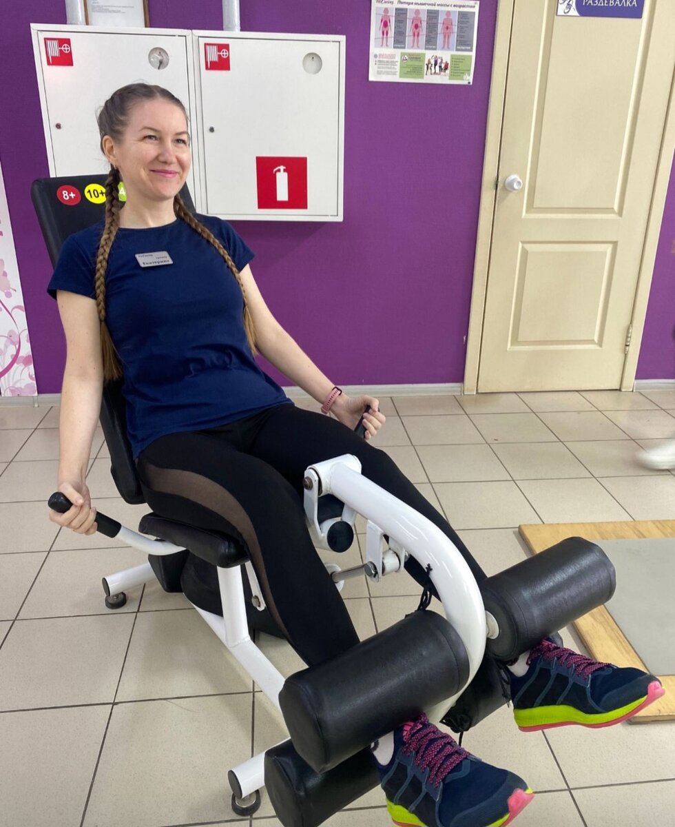 Клуб в городе Саратове на ул. Астраханской, д.103 находится на пересечении нескольких маршрутов городского транспорта.