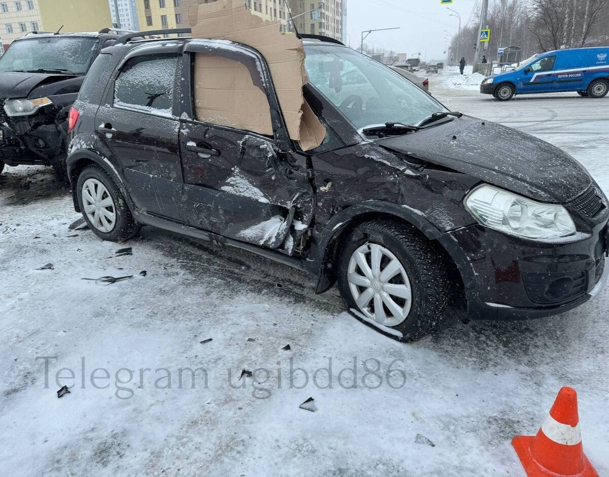    В Нижневартовске автоледи получила травмы ДТП, которое сама спровоцировала