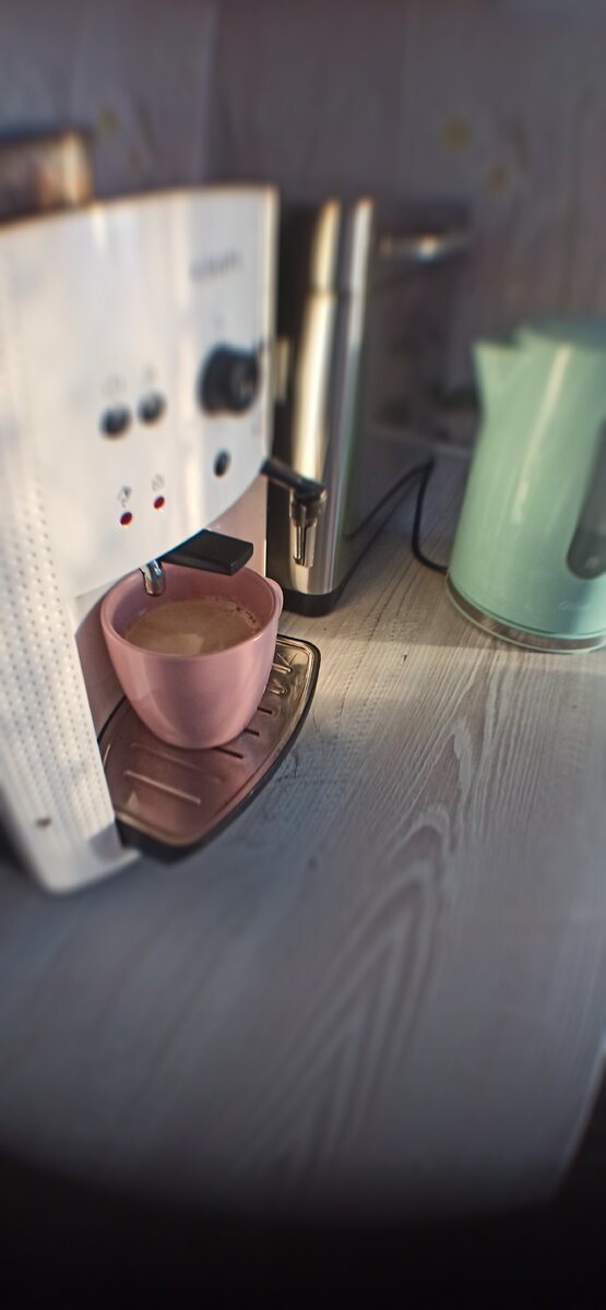 Люблю кофе!!!! Как сказала одна моя знакомая: " Пусть-это будет единственным наркотиком в моей жизни...."