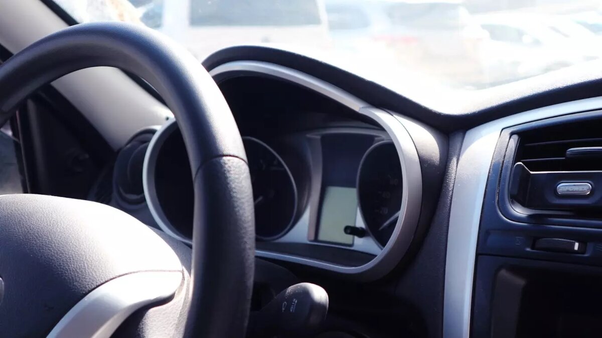     Каршенинговый сервис «Яндекс. Драйв» отложил возвращение в Казань. Запуск ожидался 26 марта, но теперь событие перенесли на неопределенный срок. Об этом стало известно «Бизнес Онлайн».