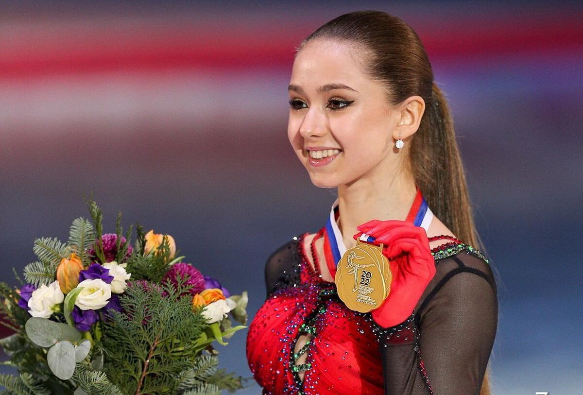 Кондитер с камиллой валиевой. Камила Валиева фигуристка. Камила Валиева фигуристка 2022. Камила Валиева Олимпийская чемпионка. Камила Валиева 2023