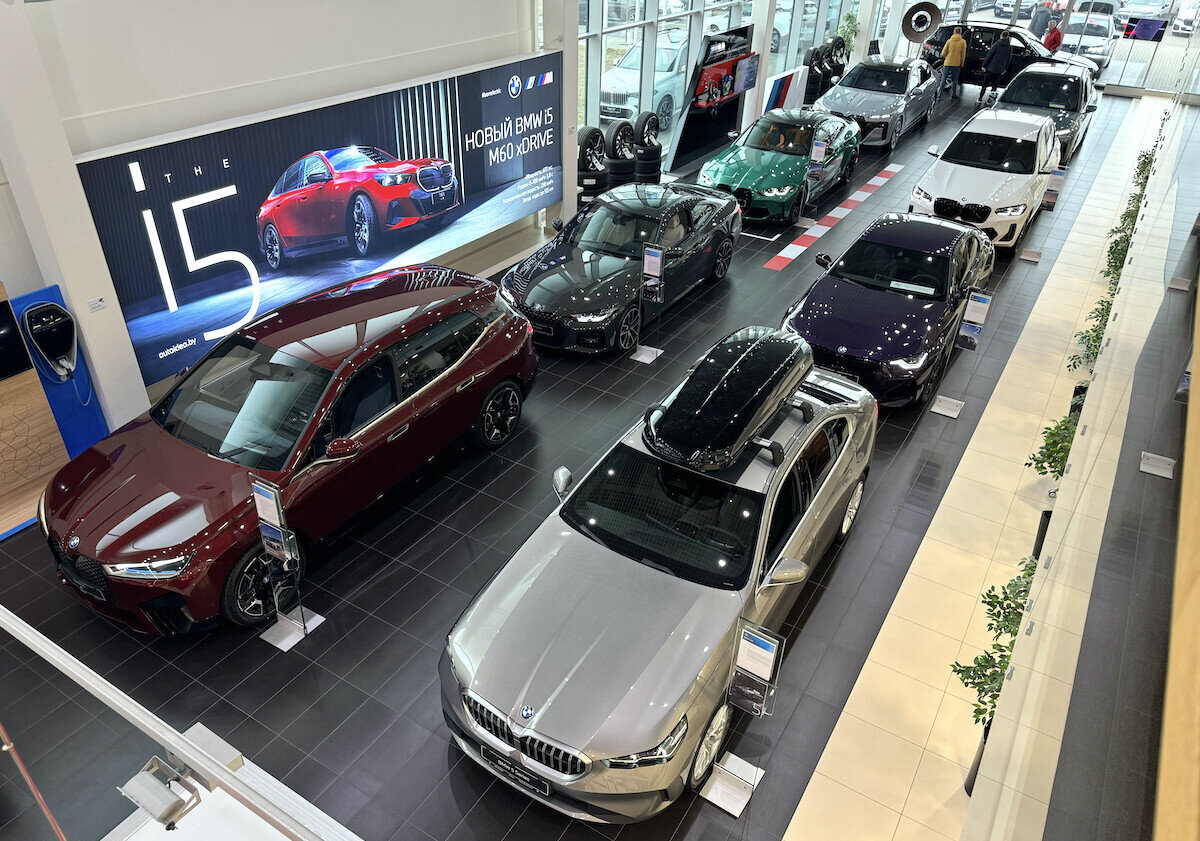 много спортивных машин. с 1 апреля авто. Mercedes safety car amg 2021 f1. экто 1 б. Need for speed андеграунд 1.