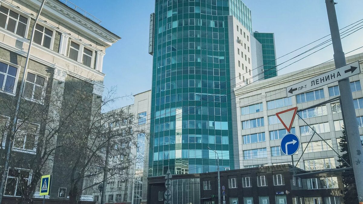     Во вторник утром, 26 марта, в Челябинске прогремела серия звуков, похожих на взрывы, громкий шум слышали жители как минимум двух районов города, об этом сообщает издание 74.RU.