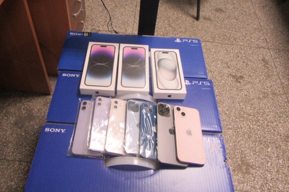    Гражданин КНР пытался ввезти в Приморье незадекларированные iPhone