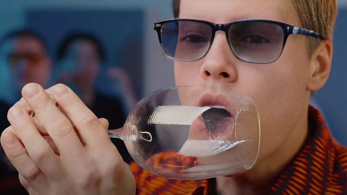     Нижегородский блогер Максим Тихонов разбил хрустальный бокал своим голосом. Ролик он опубликовал на своем YouTube-канале Dagon.