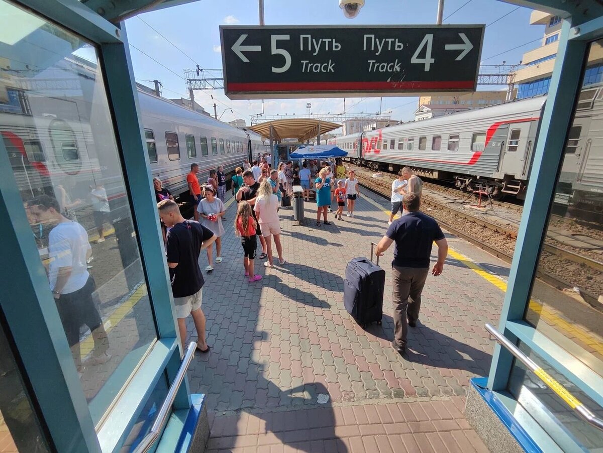 Постарайтесь избегать очередей. Лучше отказаться от той или иной покупки, если есть риск долго простоять. Автор фото: Philipov86 / Яндекс Карты