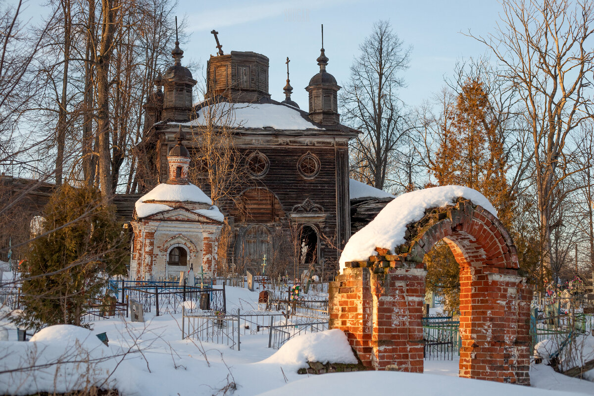 Этот храм - ровесник Санкт-Петербурга