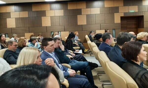 Предприниматели на конференции, посвященной маркировке, в феврале 2024 года в Петербурге