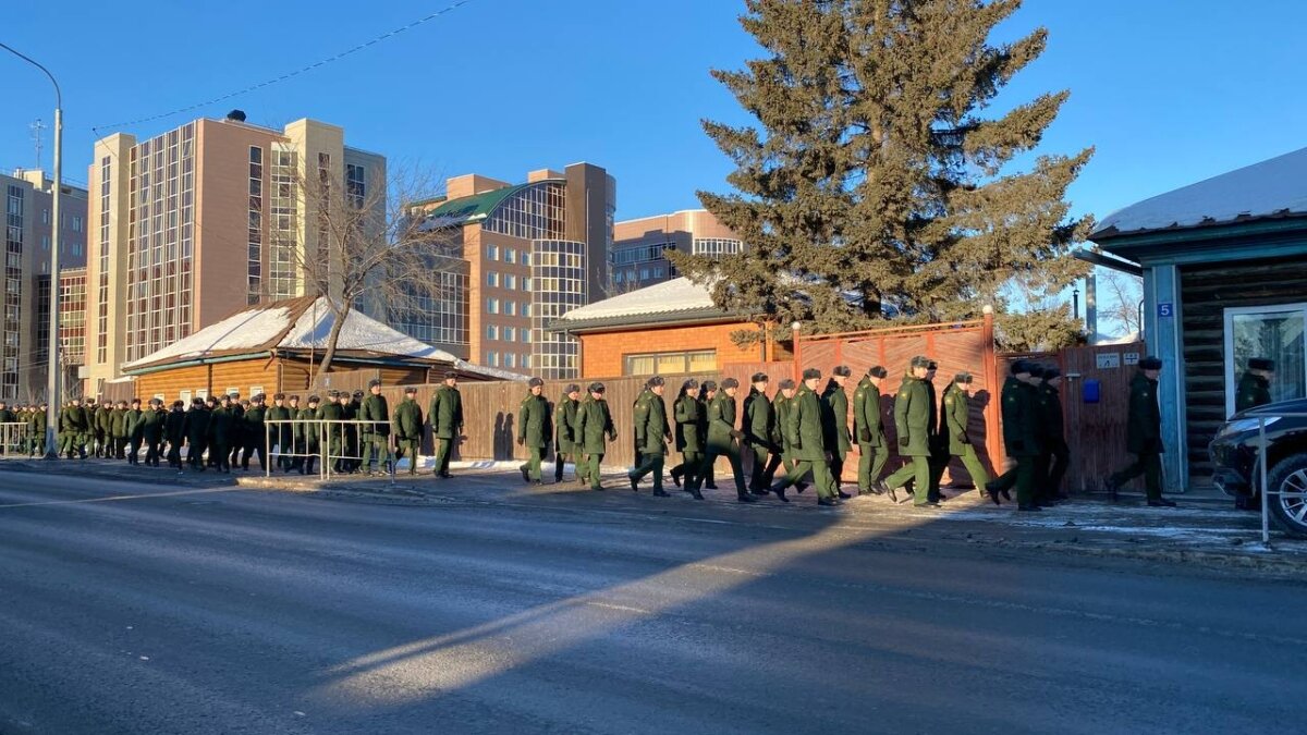 Сотни военных со всей России приехали в Тюмень | TMN.SM.NEWS | Дзен