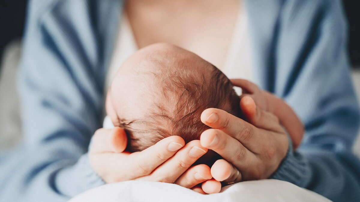 Специалисты городского управления ЗАГС рассказали о рождаемости в предпоследнюю неделю марта. С 18 по 24 число в Оренбурге на свет появился 121 малыш.
