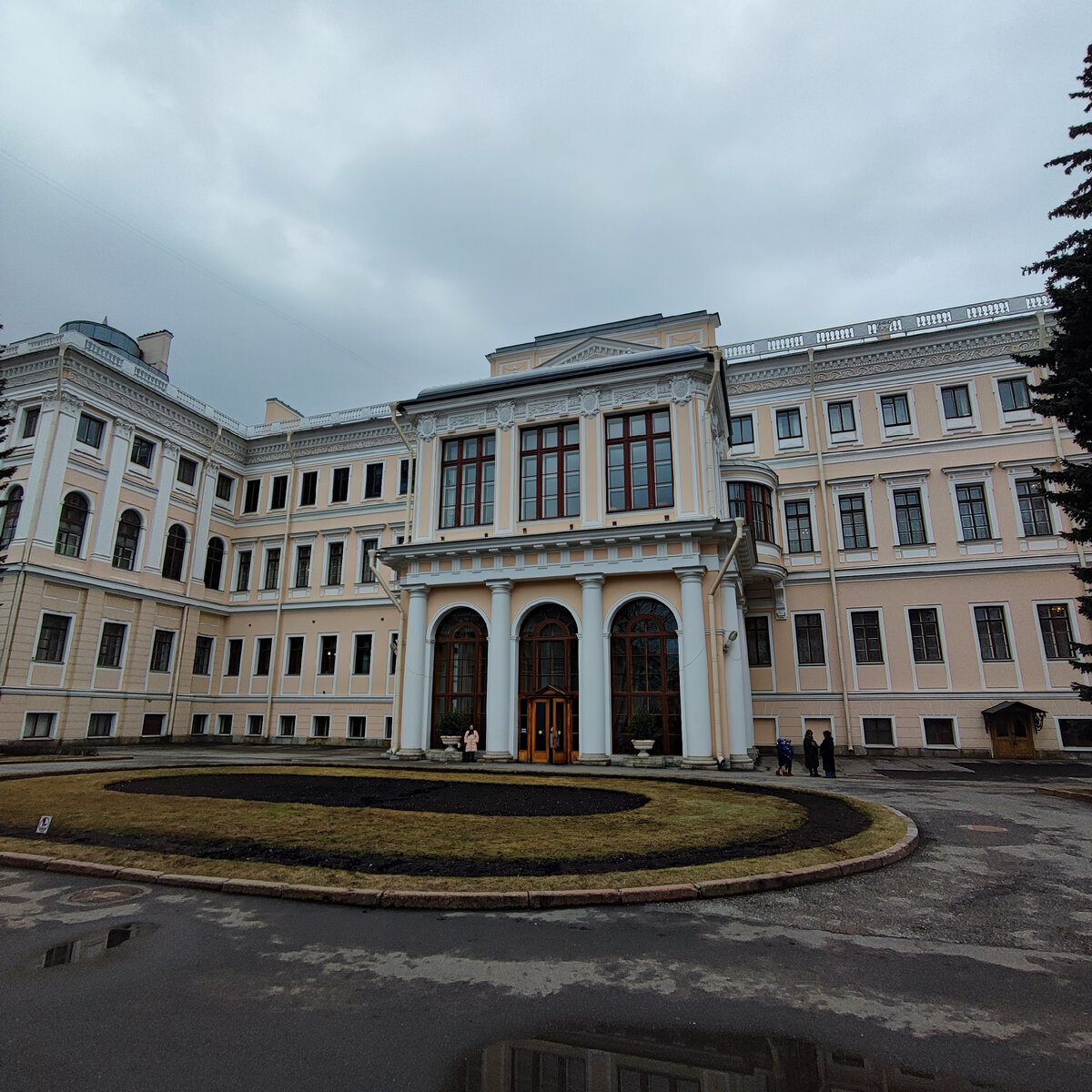 Аничков дворец