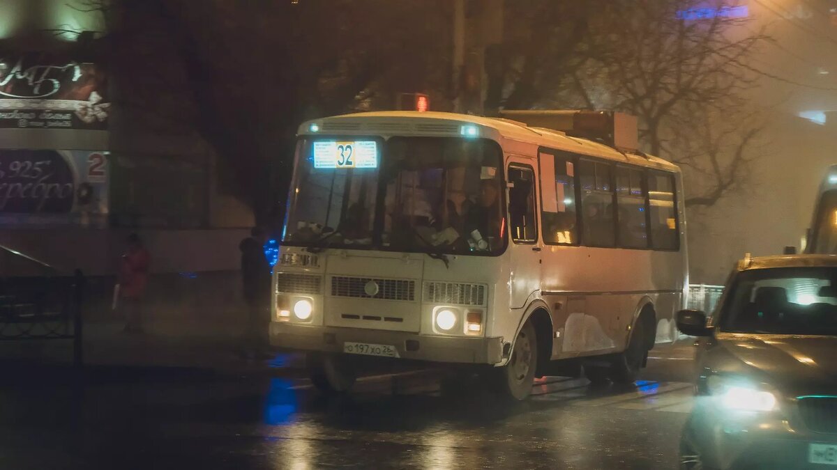     ГИБДД прокомментировала случай грубого нарушения ПДД водителем маршрутки.