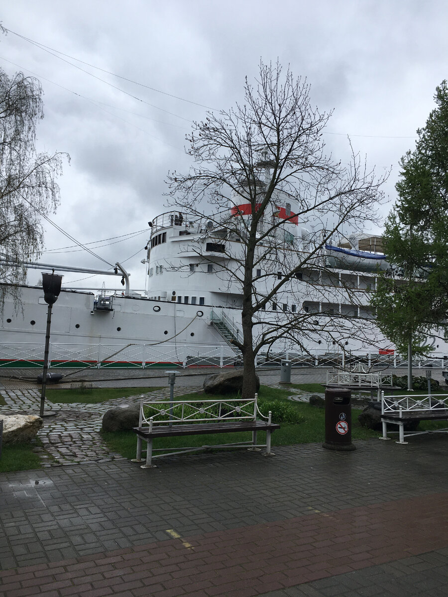 Набережная Петра Великого. Музей Мирового океана