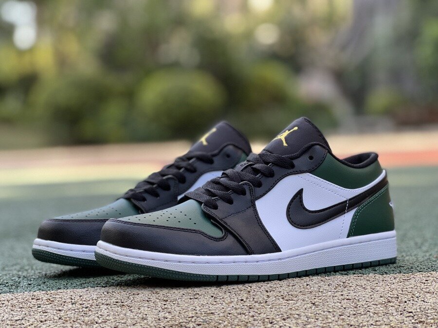 Air Jordan 1 Low "Green Toe"