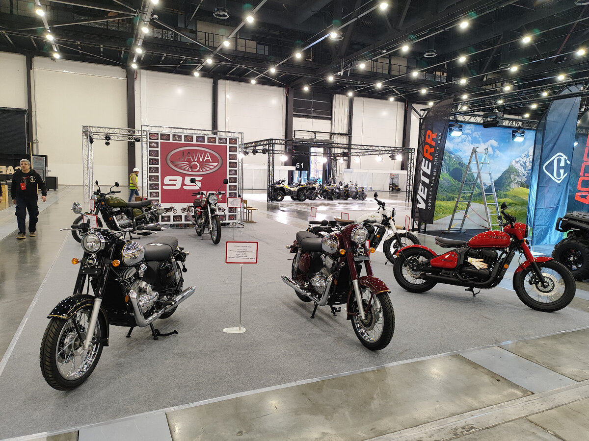 Стенд Jawa на выставке ИМИС 2024 в Санкт-Петербурге