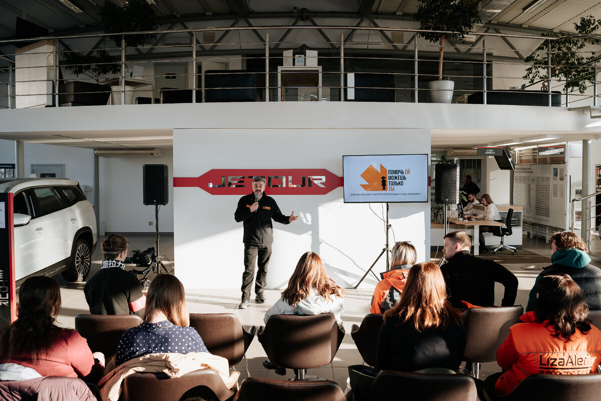 Экспедиция началась с новой трассы М-12 «Восток». Экипаж добрался до Владимира.