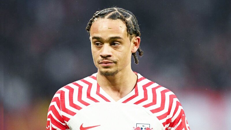 Хави Симонс