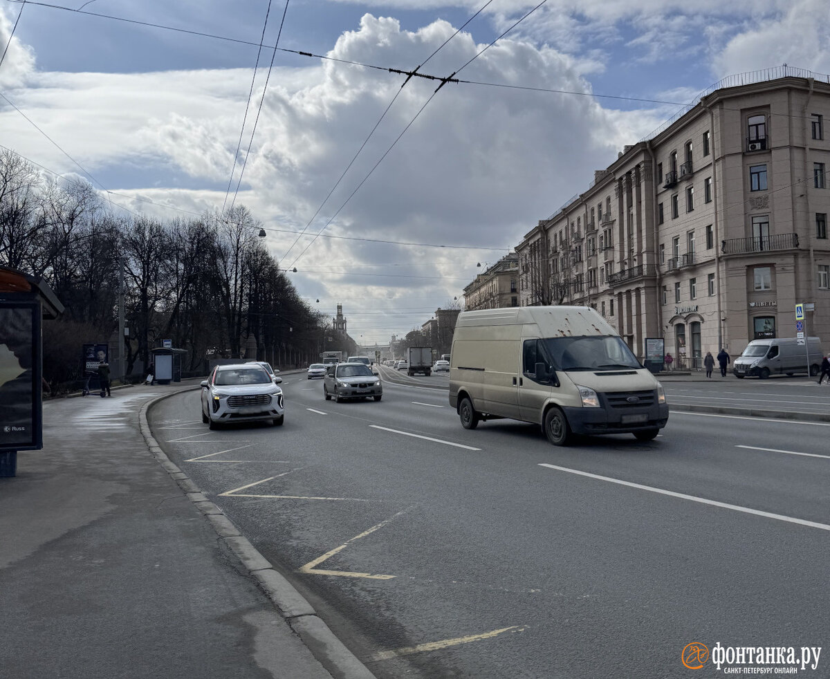 С приходом устойчивого тепла в Петербурге стартовала полномасштабная мойка  города. Читайте на 