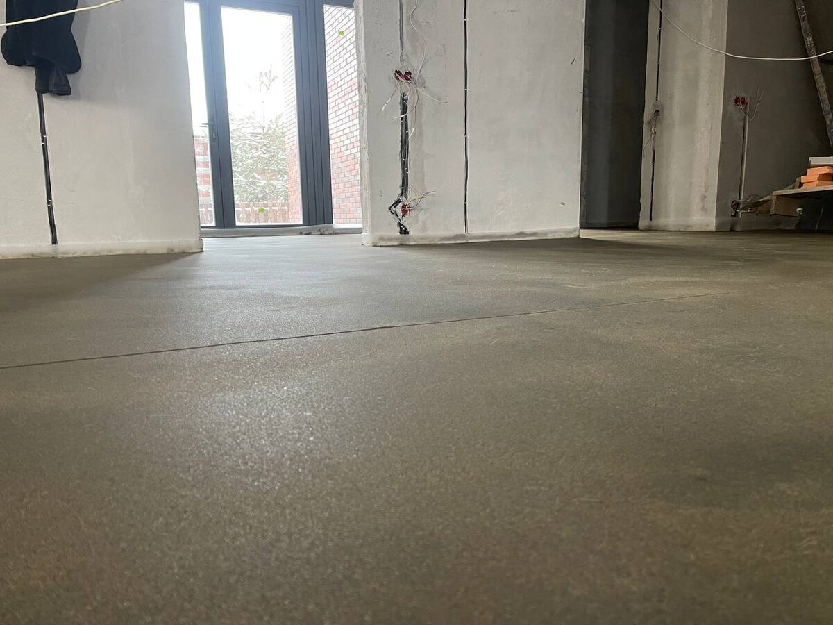 Полусухая стяжка пола в Москве и Московской области