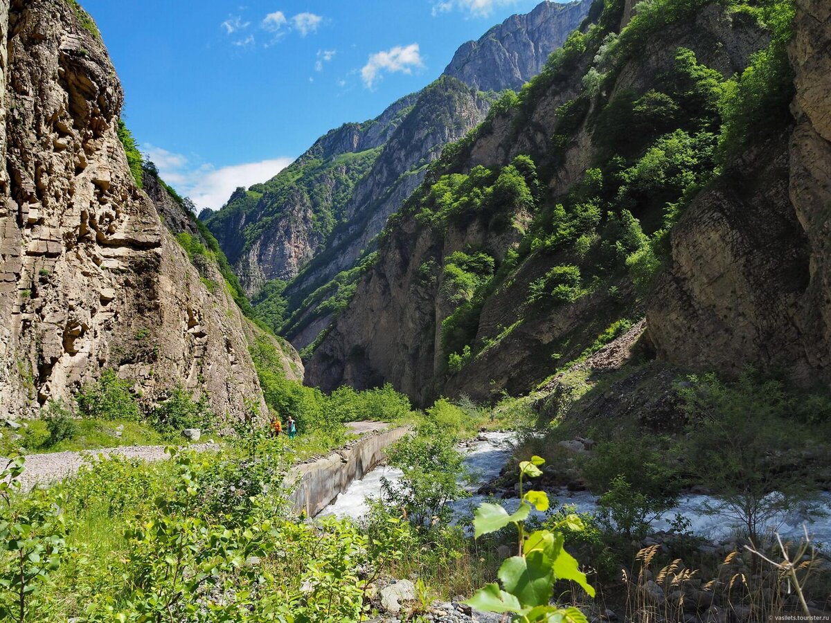    Кармадонское ущелье. Фото: Сергей Василец
