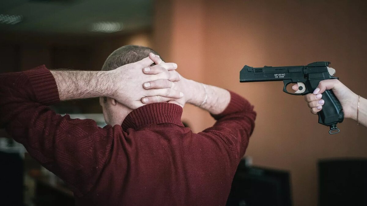     Депутат Госдумы Ксения Горячева высказалась против отмены моратория на смертную казнь. По мнению народной избранницы, те, кто желают отменить мораторий, упускают из вида тот факт, что ни одна судебная система не застрахована от ошибок.