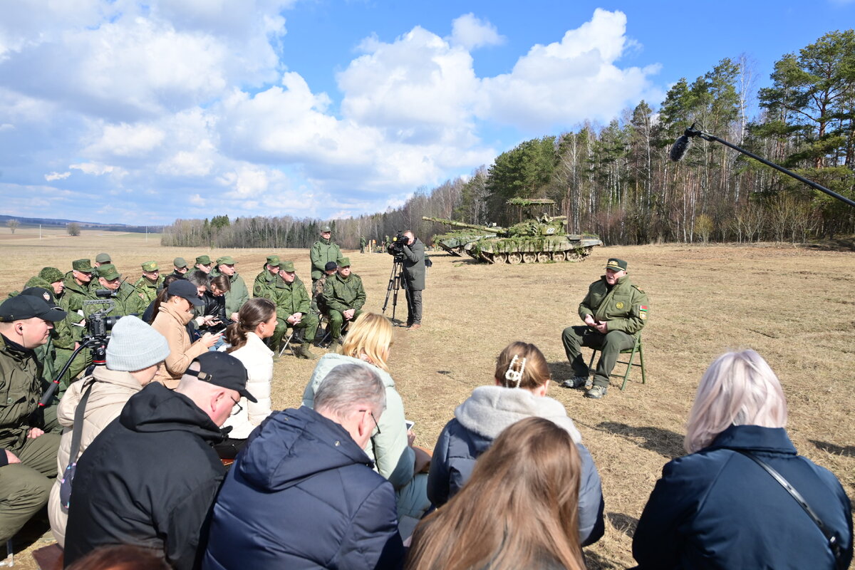 выносить мозг мужчине. вынесен после того как. ничего я тогда не понимал надо было судить не по словам а по делам. вынесен после того как. вынос мозга рисунок.