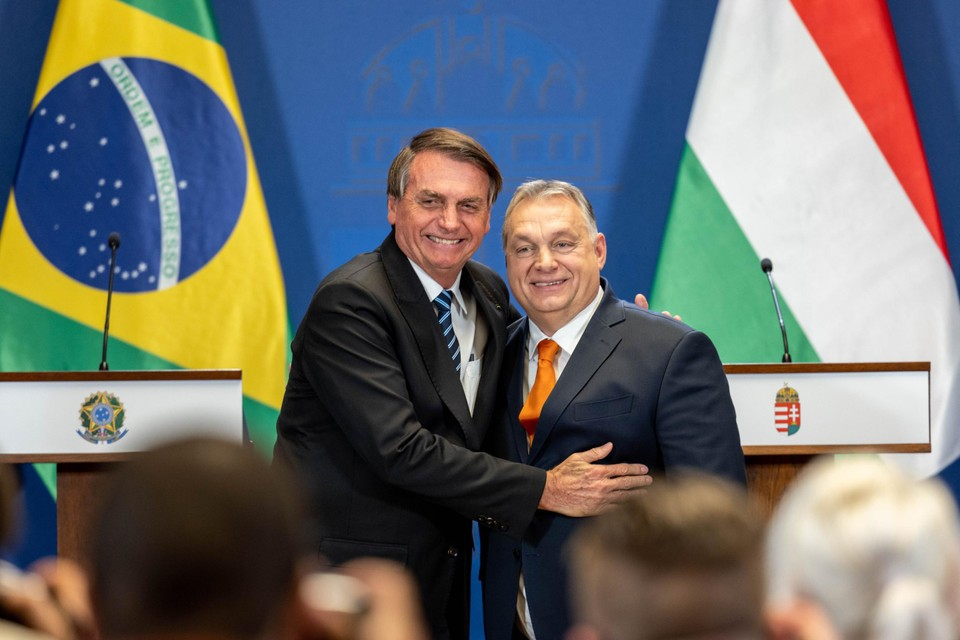 Болсонару и Орбан. — © Гетти.