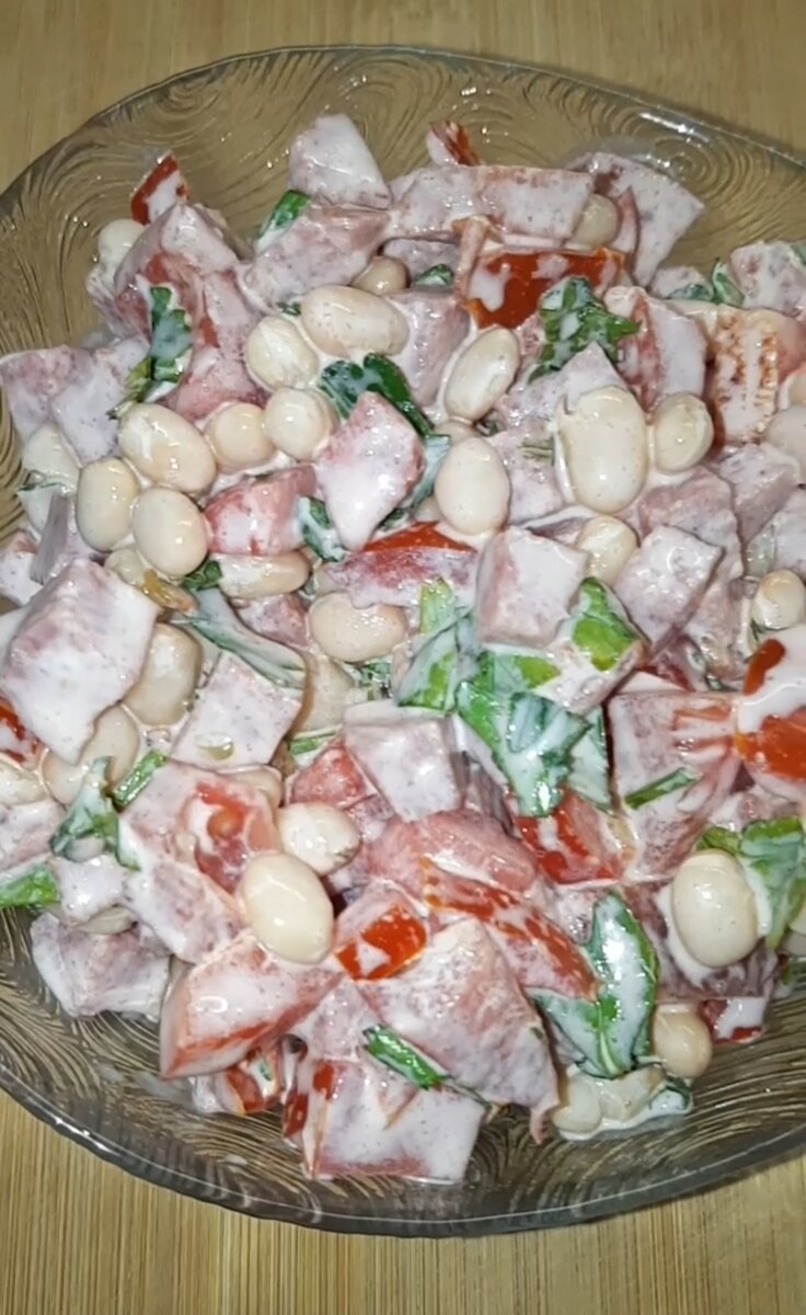 Этот простой салат станет вашей палочкой -выручалочкой