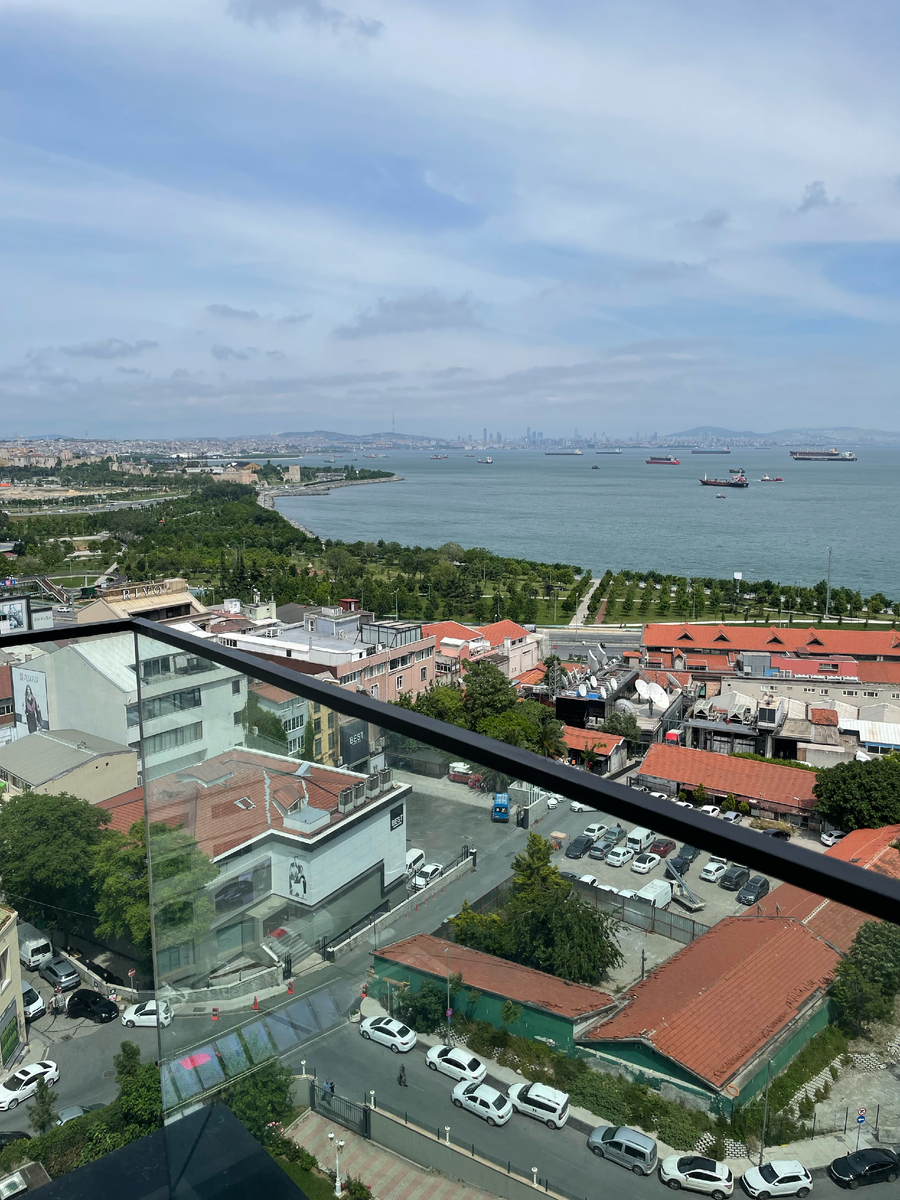 Вид из одного блока Buyuk Yali