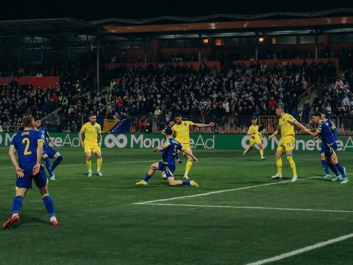    Эпизод матча Боснии и Герцеговины против Украины© Украинская ассоциация футбола (УАФ)