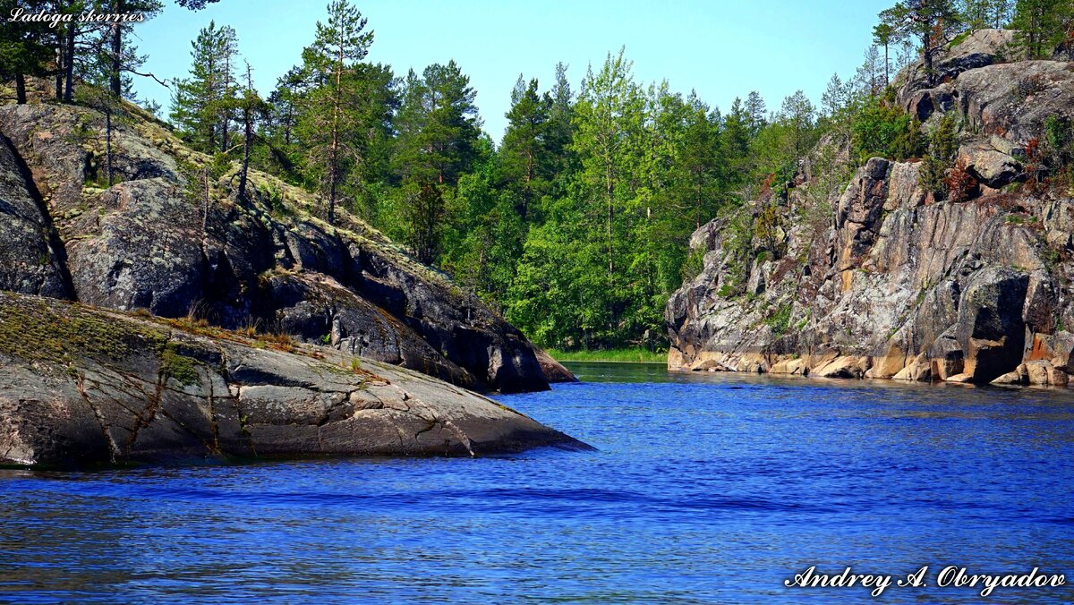 Один из проливов между островами Ладожских шхер.