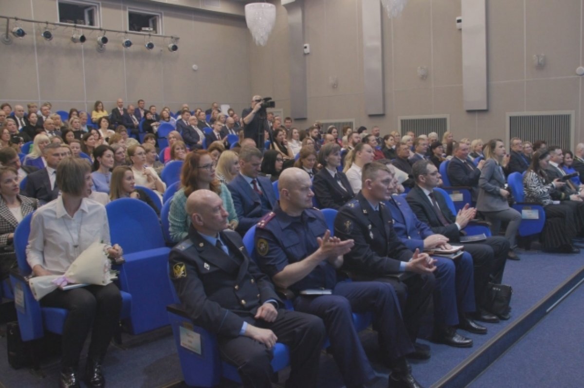    Глава Камчатки впервые принял участие в конференции судей
