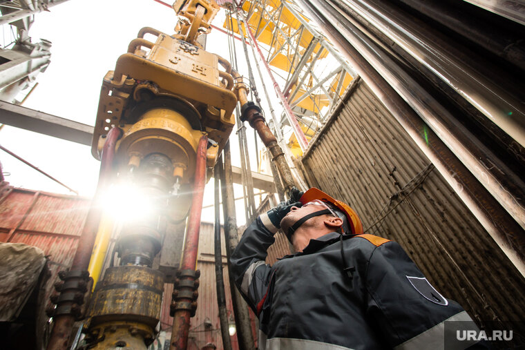 бурение нефтяных скважин оборудование. сургутнефтегаз помощник бурильщика. бк евразия когалым. буровая евразия нижневартовск. работа буровых компаниях.