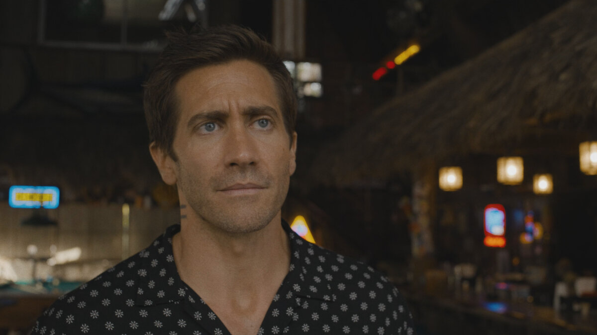 Кадр из фильма "Дом у дороги" (2024)