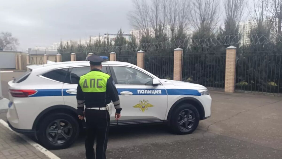     В Ростовской области назвали самые частые нарушения со стороны пешеходов и автомобилистов, провоцирующие аварии на донских дорогах, об этом сообщили представители пресс-службе ГИБДД.