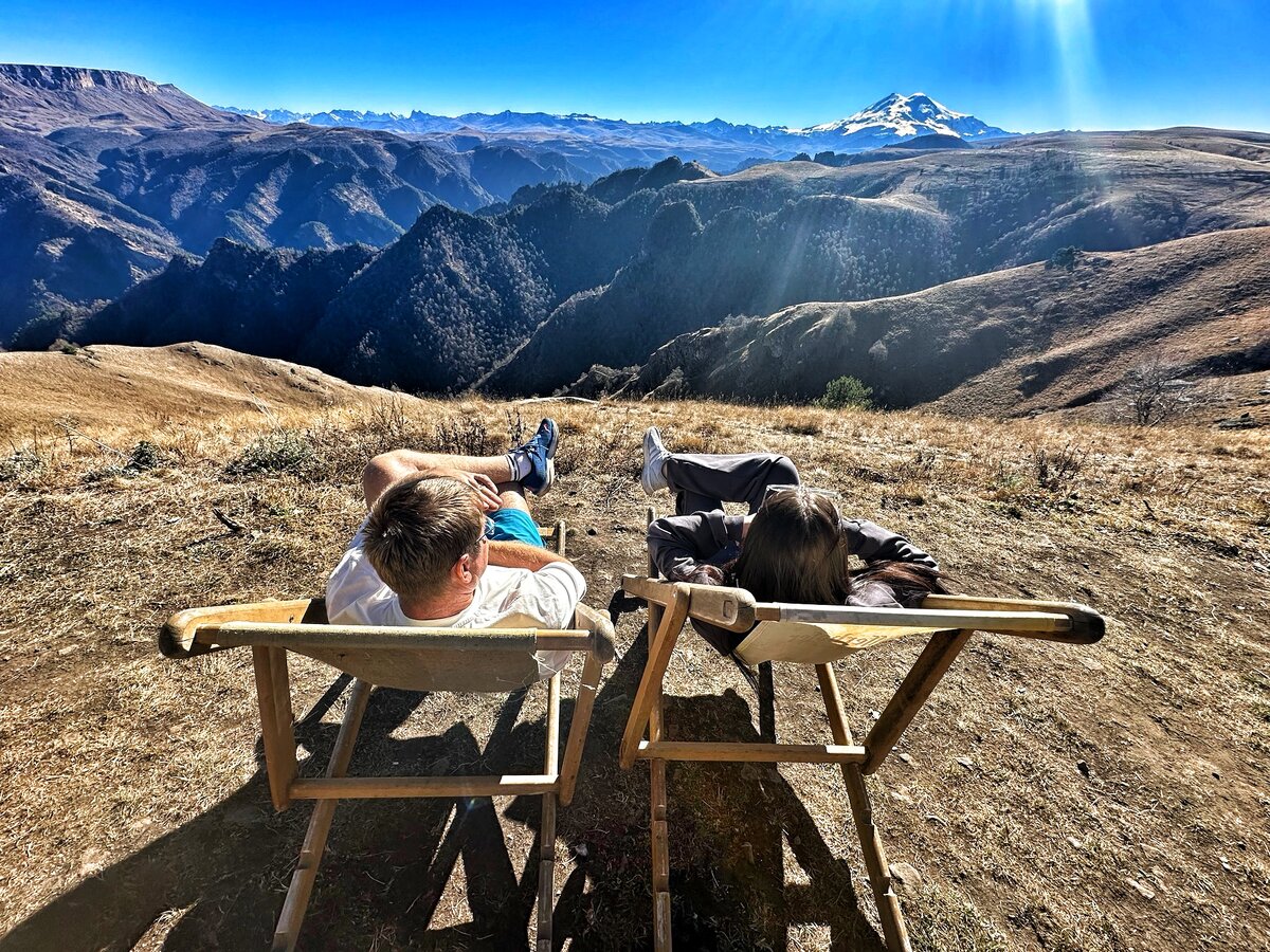 Любуемся на Эльбрус.